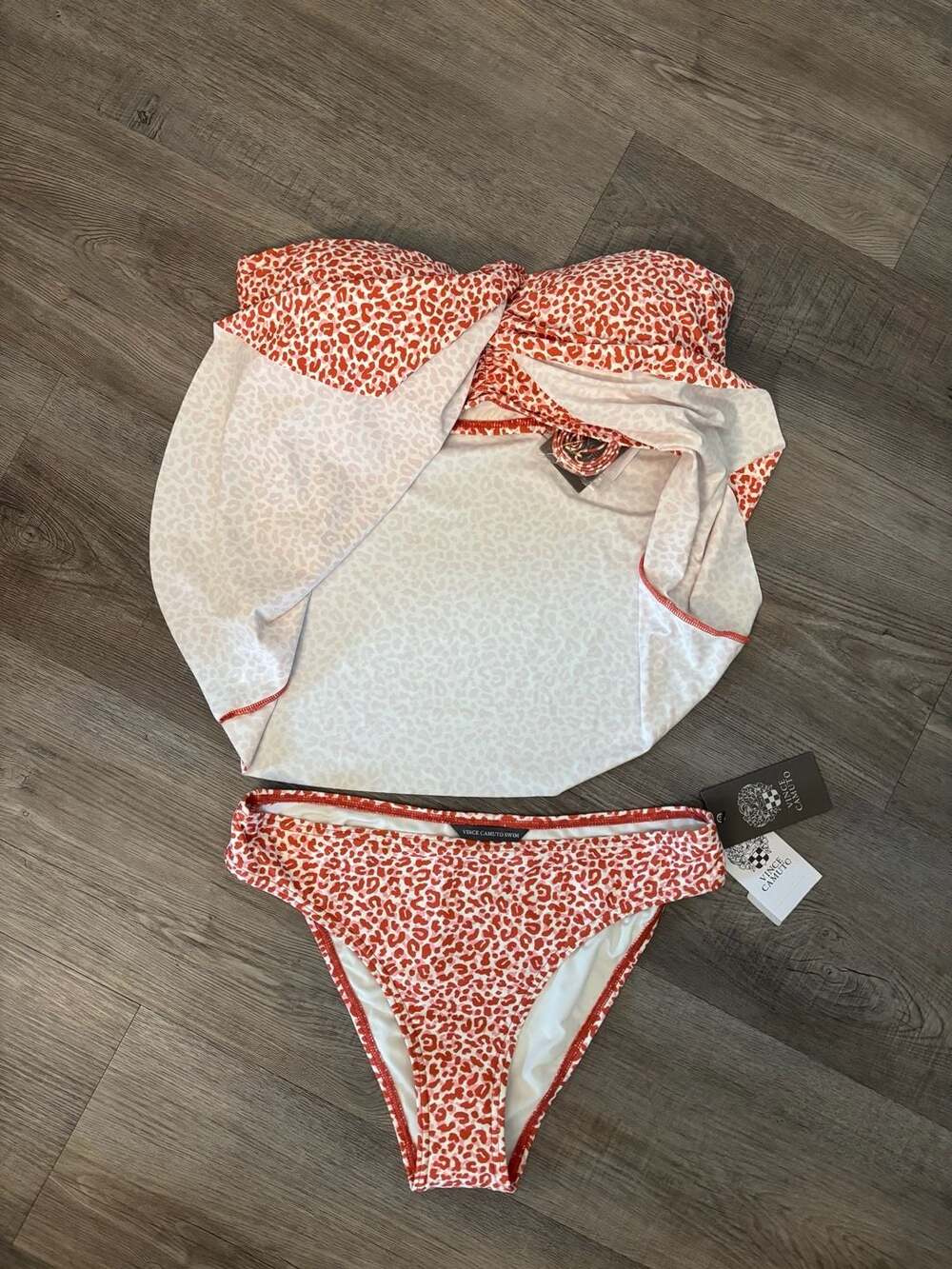 Bikini set In Sunset - Picture 2 of 3
